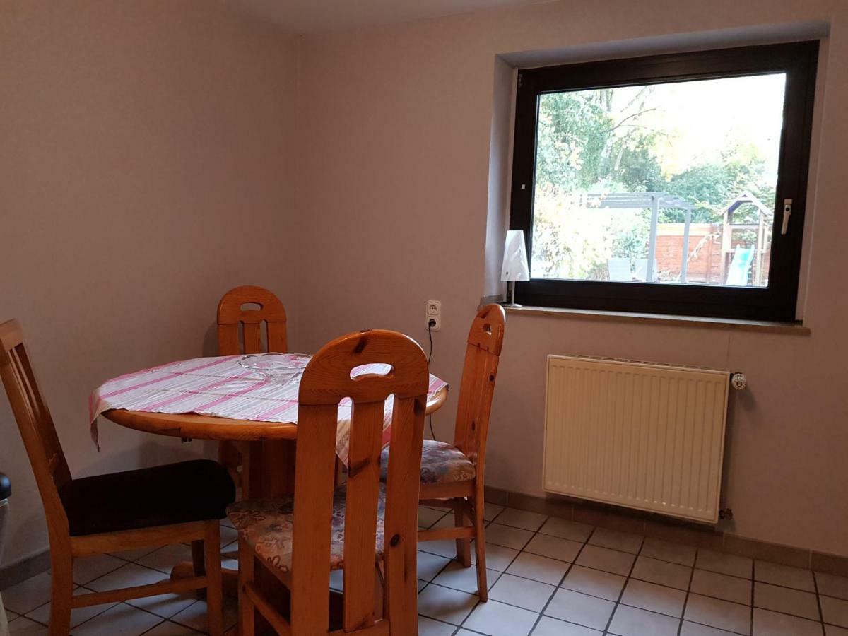 2 Zi-Appartment Mit Gartennutzung Brühl Esterno foto